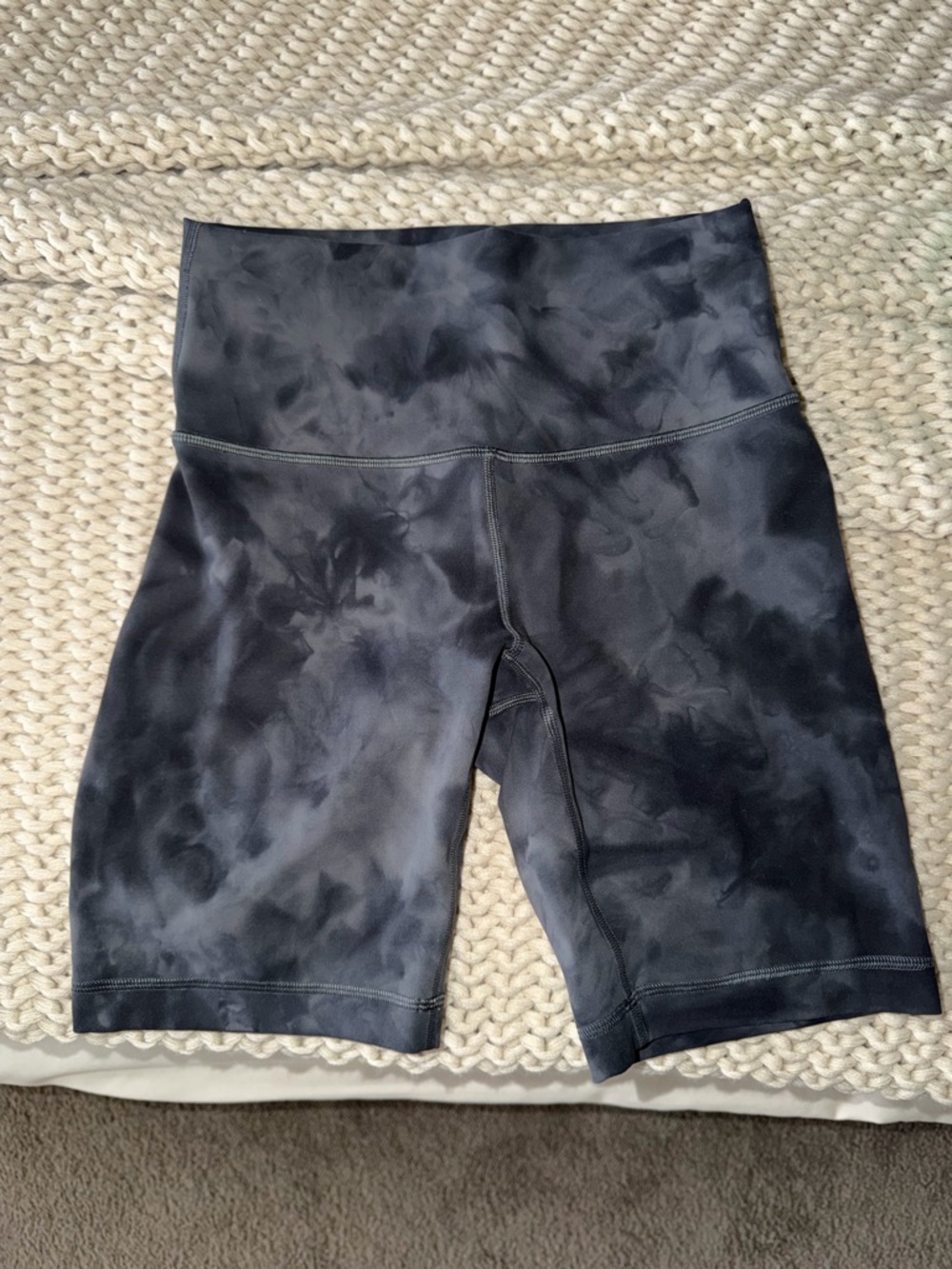 Lululemon Wunder Train Tie-Dye Women's Bike Shorts 6” Size 6